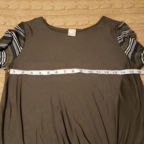 HUNTER Green tunic  - Picture 6 of 6